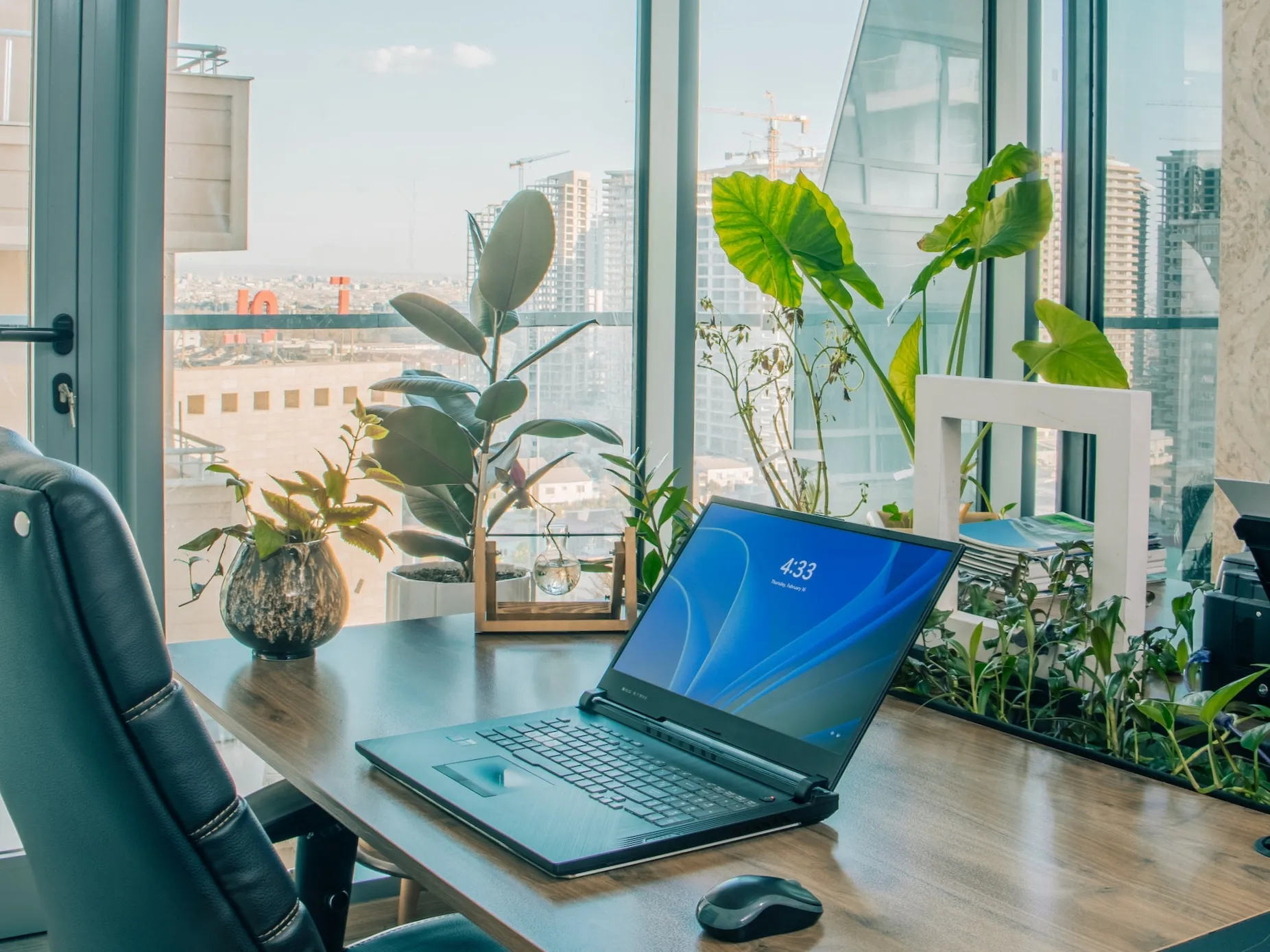 TechLeaf hardware rentals team preparing devices for rapid deployment